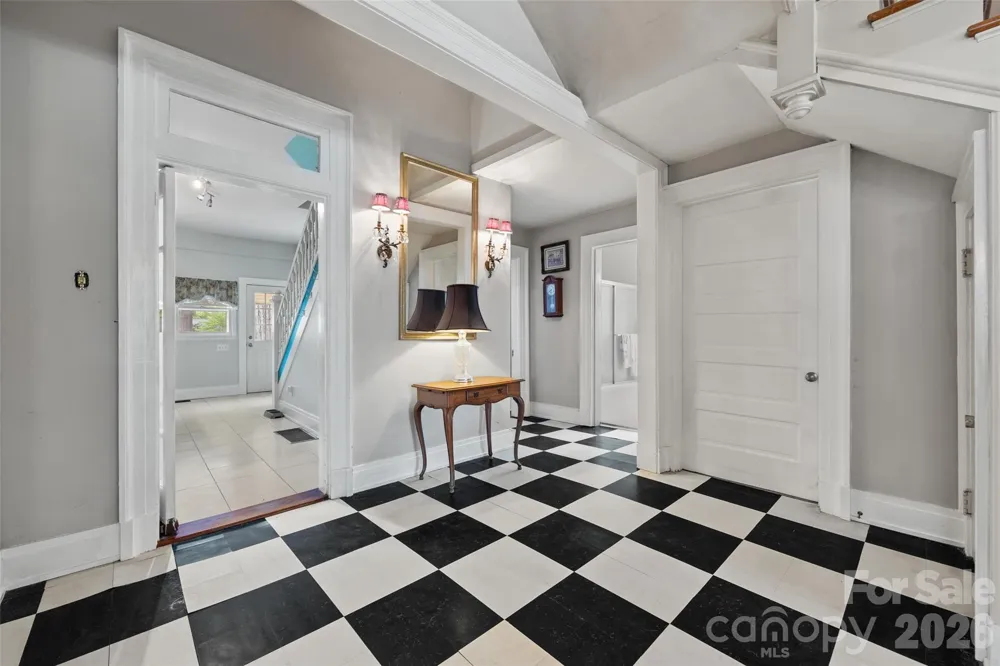 530 E Rutledge Avenue Gaffney, SC 29340