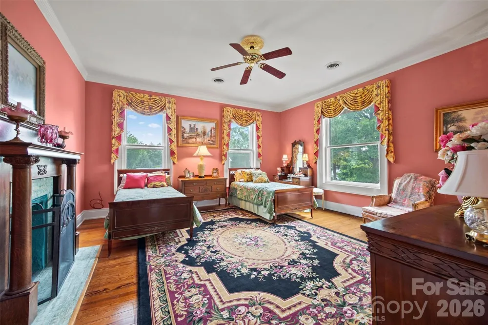 530 E Rutledge Avenue Gaffney, SC 29340