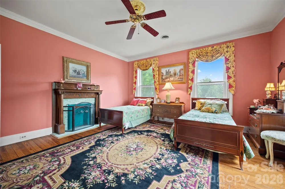 530 E Rutledge Avenue Gaffney, SC 29340