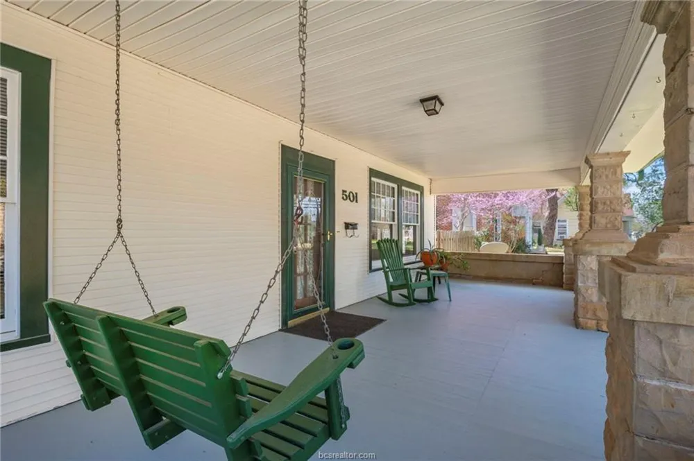 501 W Buck Street Caldwell, TX 77836