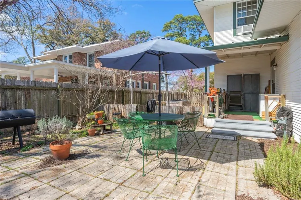 501 W Buck Street Caldwell, TX 77836
