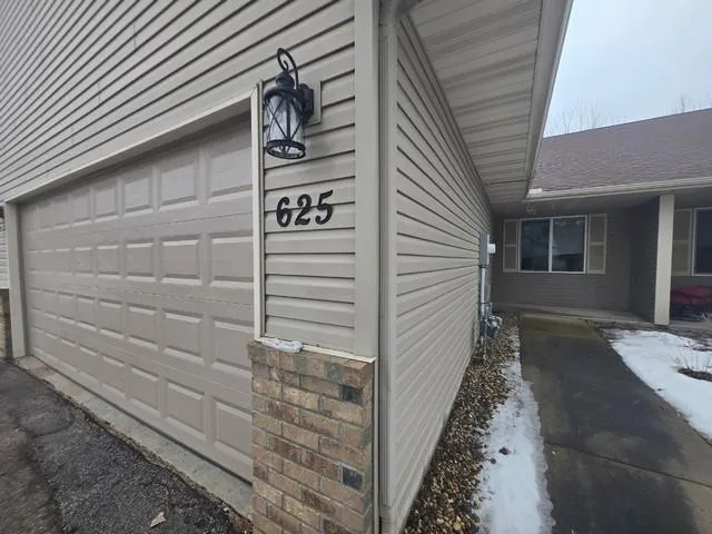 625 Meadow Lane Norwood Young America, MN 55397