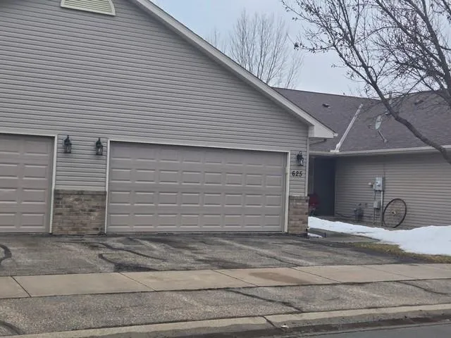 625 Meadow Lane Norwood Young America, MN 55397