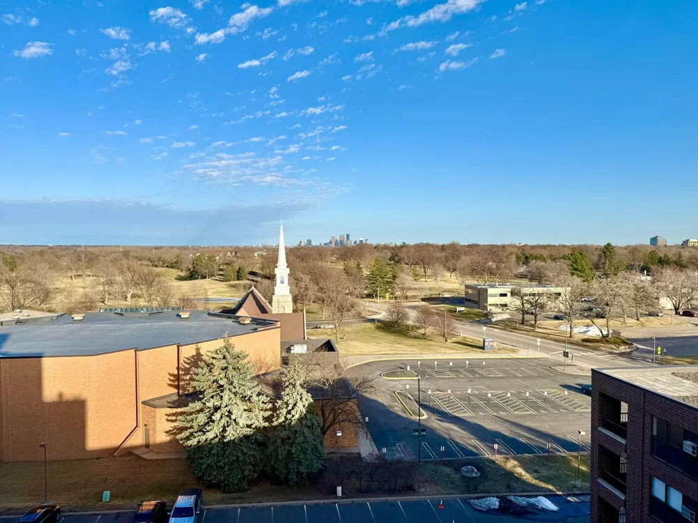 7600 Golden Valley Road #305 Golden Valley, MN 55427