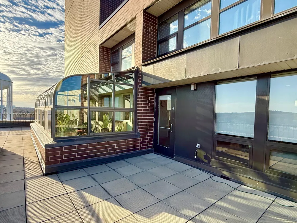 7600 Golden Valley Road #305 Golden Valley, MN 55427