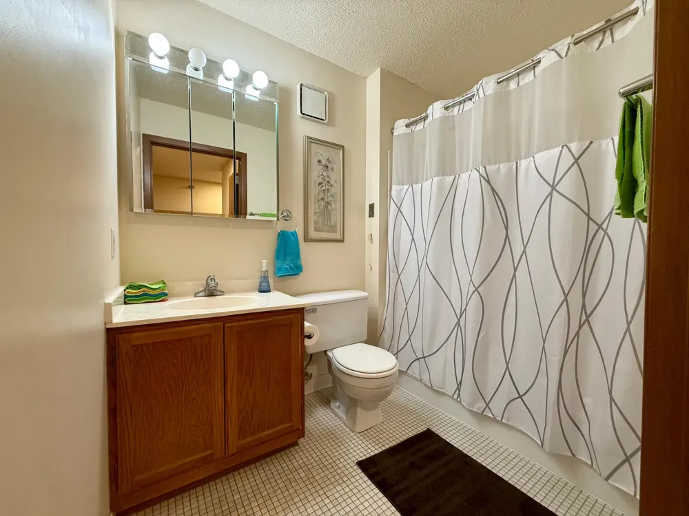 7600 Golden Valley Road #305 Golden Valley, MN 55427