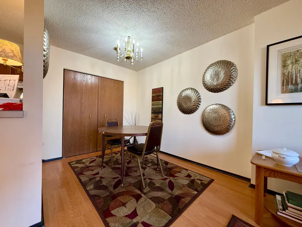 7600 Golden Valley Road #305 Golden Valley, MN 55427