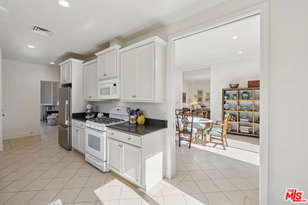 2079 Birnam Wood Drive Santa Barbara, CA 93108