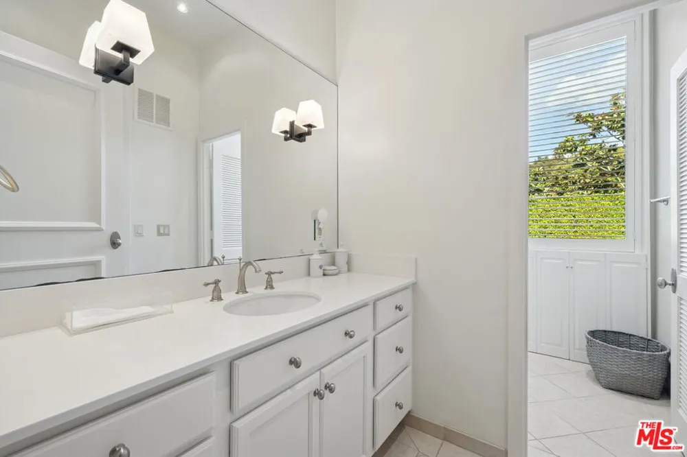 2079 Birnam Wood Drive Santa Barbara, CA 93108