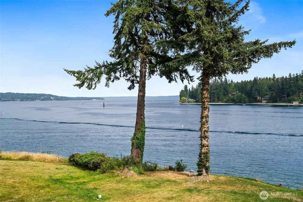 17274 Angeline Avenue South NE Suquamish, WA 98392