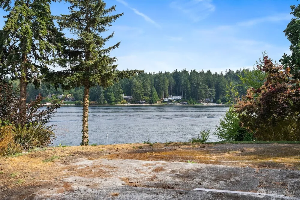 17274 Angeline Avenue South NE Suquamish, WA 98392