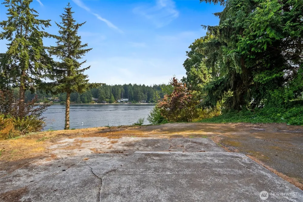 17274 Angeline Avenue South NE Suquamish, WA 98392