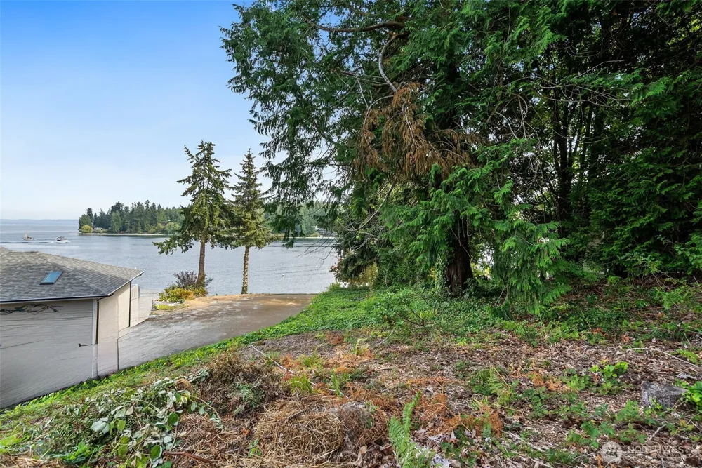 17274 Angeline Avenue South NE Suquamish, WA 98392
