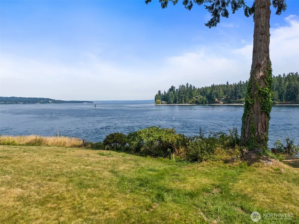 17274 Angeline Avenue South NE Suquamish, WA 98392