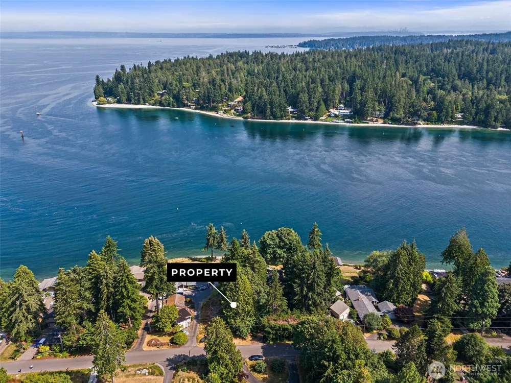 17274 Angeline Avenue South NE Suquamish, WA 98392
