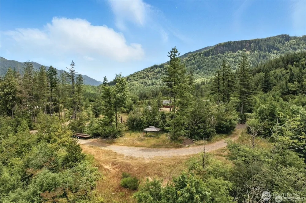 35022 SE 332nd Street Ravensdale, WA 98051