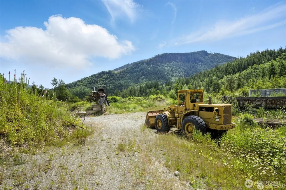 35022 SE 332nd Street Ravensdale, WA 98051