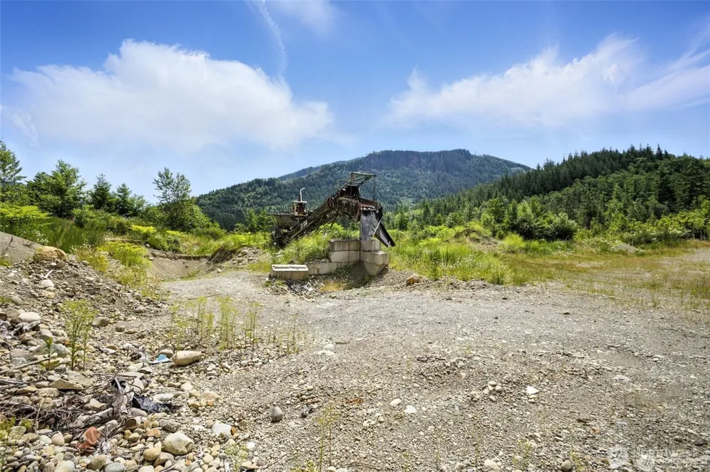 35022 SE 332nd Street Ravensdale, WA 98051