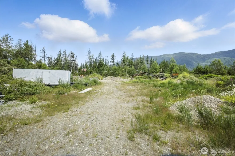 35022 SE 332nd Street Ravensdale, WA 98051