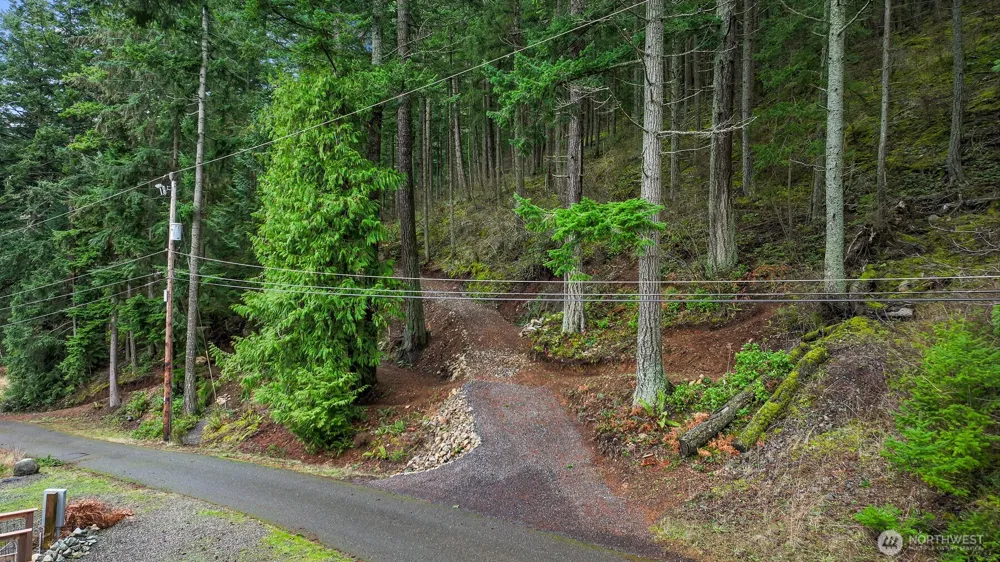 3071 Hales Passage Drive Lummi Island, WA 98262