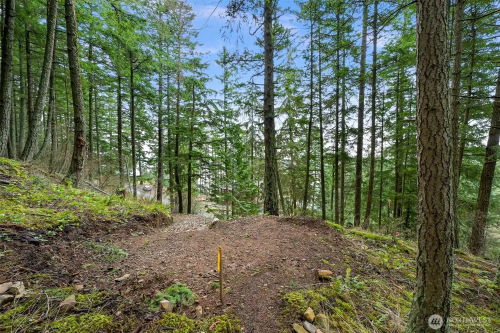 3071 Hales Passage Drive Lummi Island, WA 98262