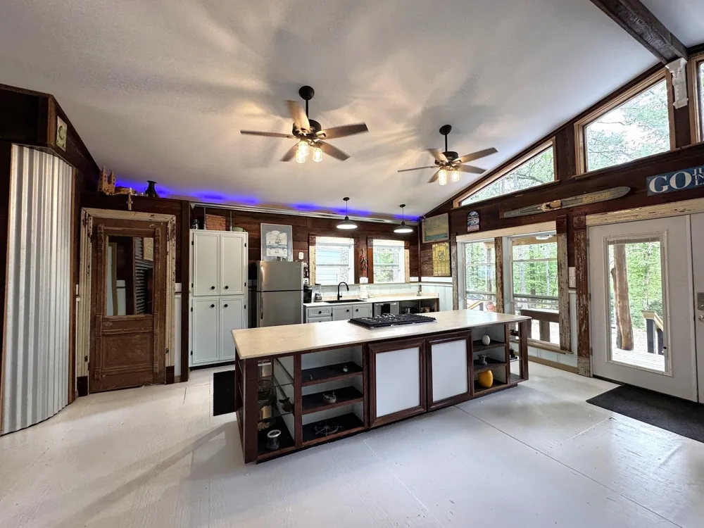331 County Road 3240 Colmesneil, TX 75938