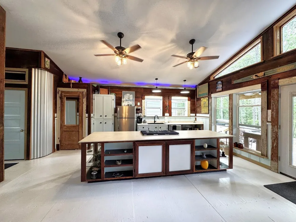 331 County Road 3240 Colmesneil, TX 75938