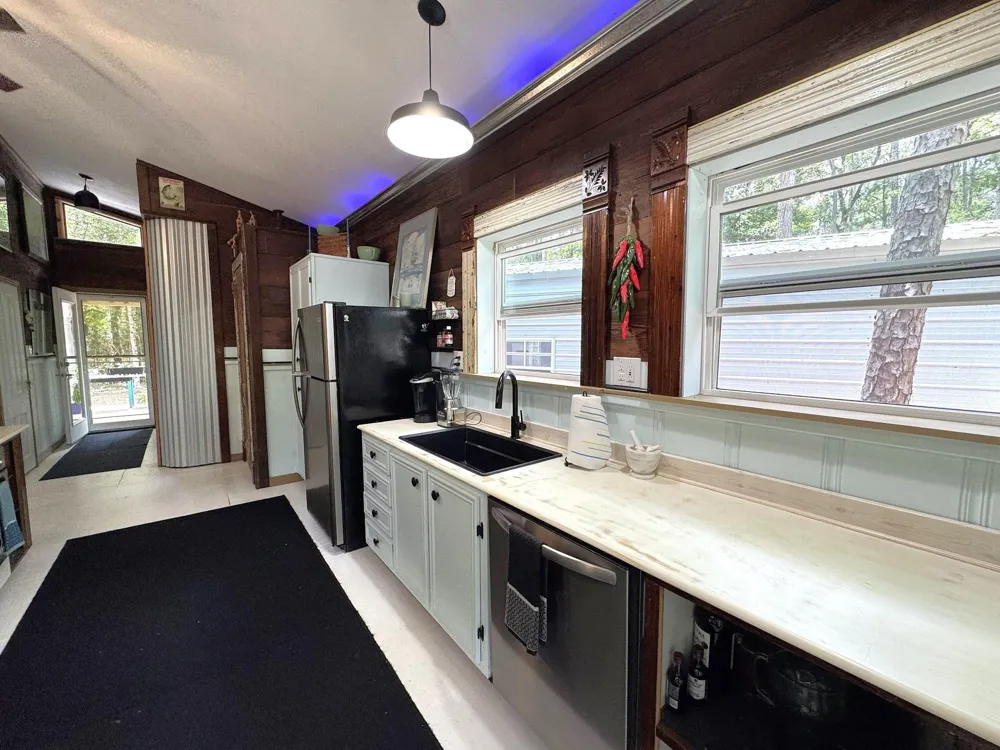 331 County Road 3240 Colmesneil, TX 75938