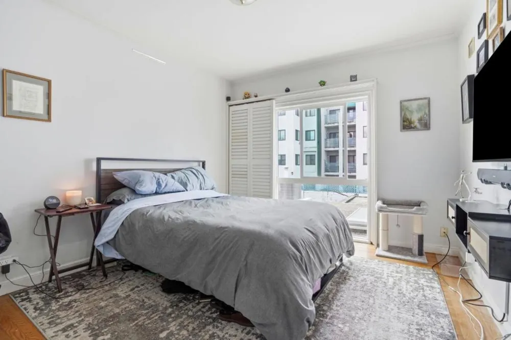 871 Woodside Way San Mateo, CA 94401