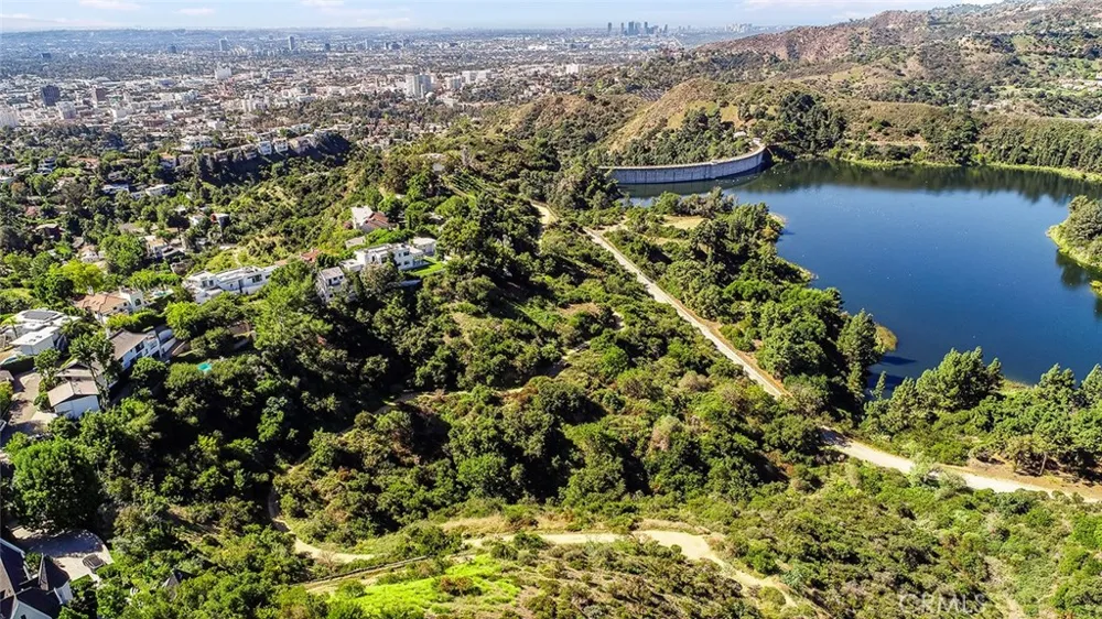 2801 Durand Drive Hollywood Hills East, CA 90068