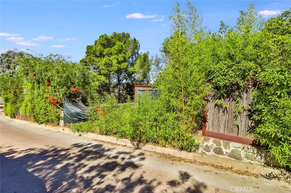 2801 Durand Drive Hollywood Hills East, CA 90068