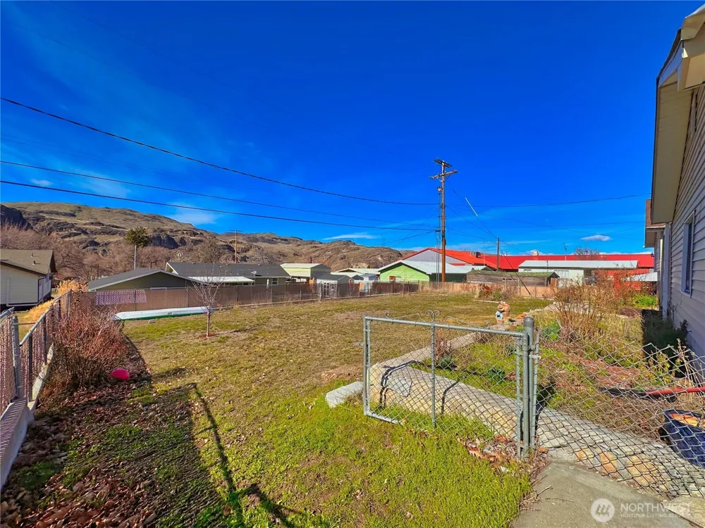 804 Central Drive Coulee Dam, WA 99116