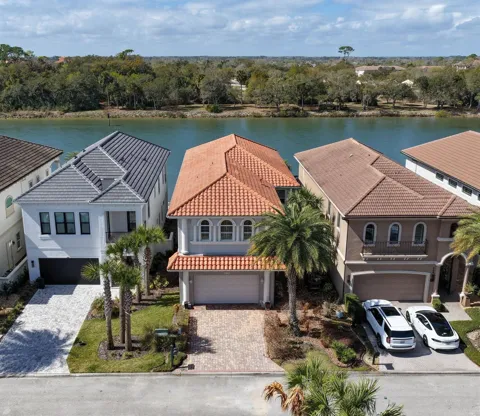 262 YACHT HARBOR DRIVE