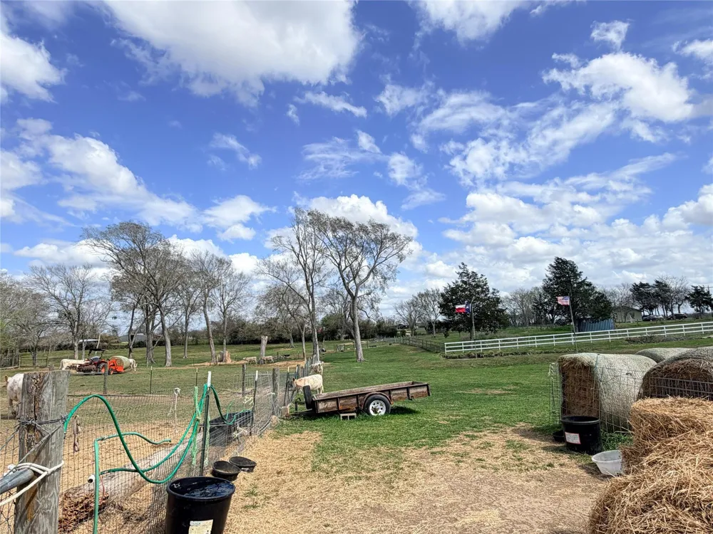 13700 Burnett Road Beasley, TX 77417