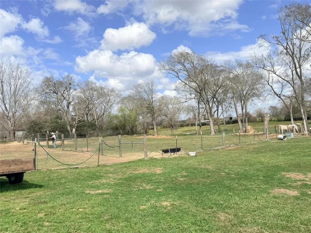 13700 Burnett Road Beasley, TX 77417