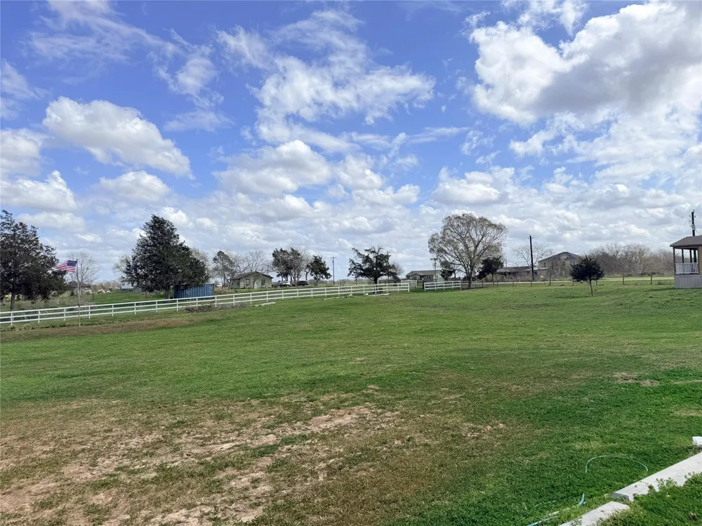 13700 Burnett Road Beasley, TX 77417