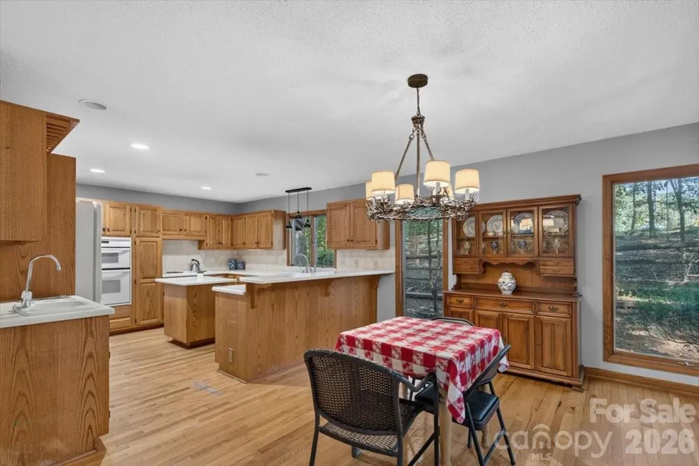 10 Thornwood Court Lake Wylie, SC 29710