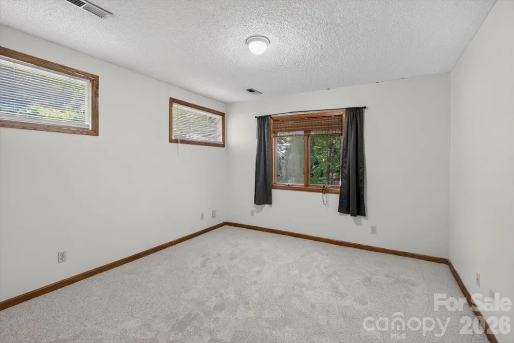 10 Thornwood Court Lake Wylie, SC 29710