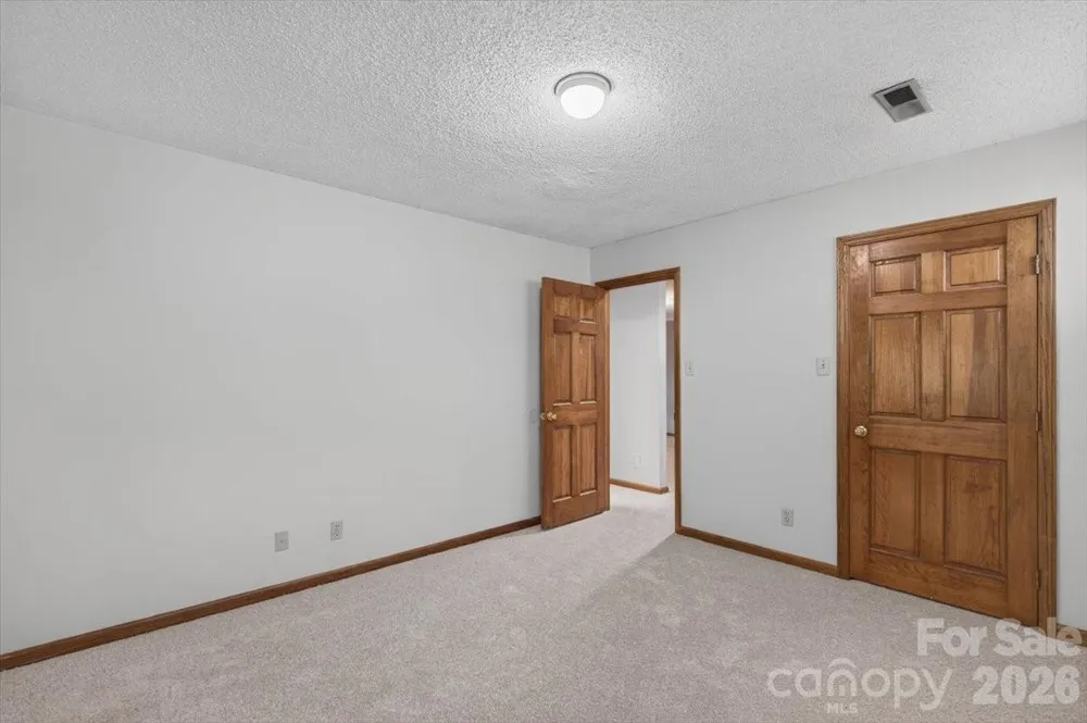 10 Thornwood Court Lake Wylie, SC 29710