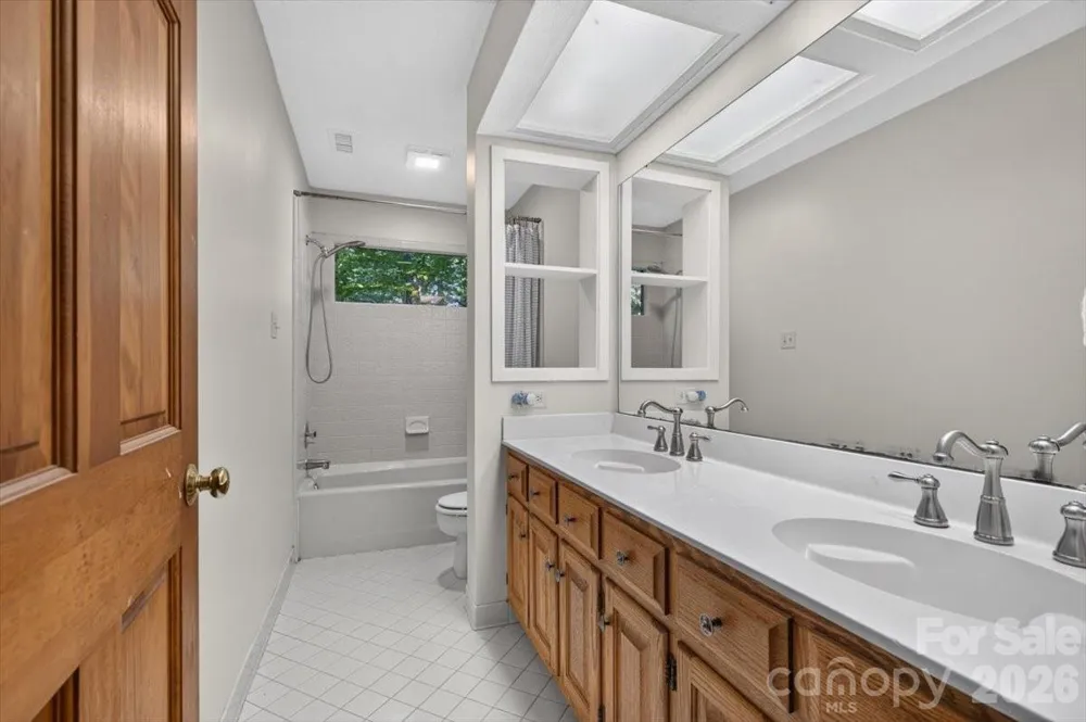 10 Thornwood Court Lake Wylie, SC 29710