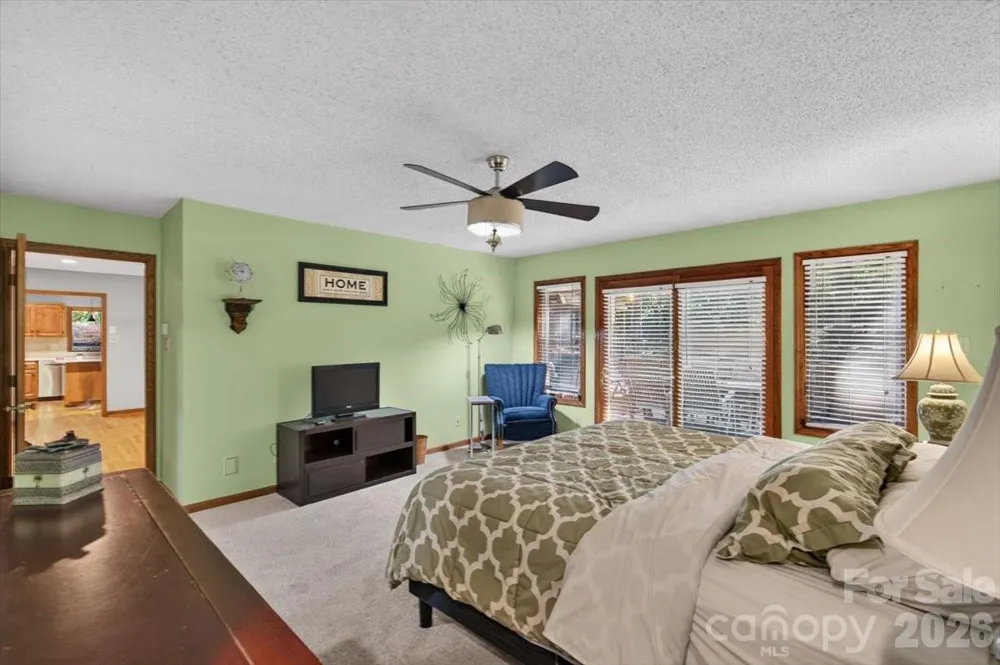 10 Thornwood Court Lake Wylie, SC 29710
