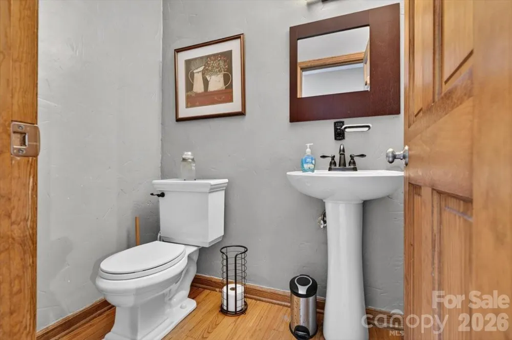 10 Thornwood Court Lake Wylie, SC 29710