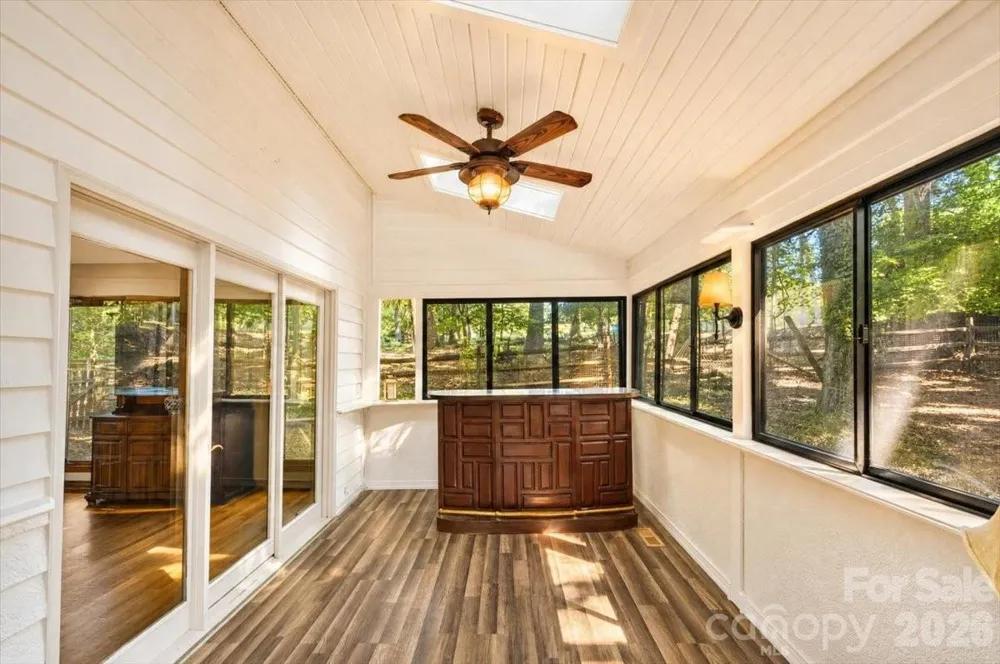10 Thornwood Court Lake Wylie, SC 29710