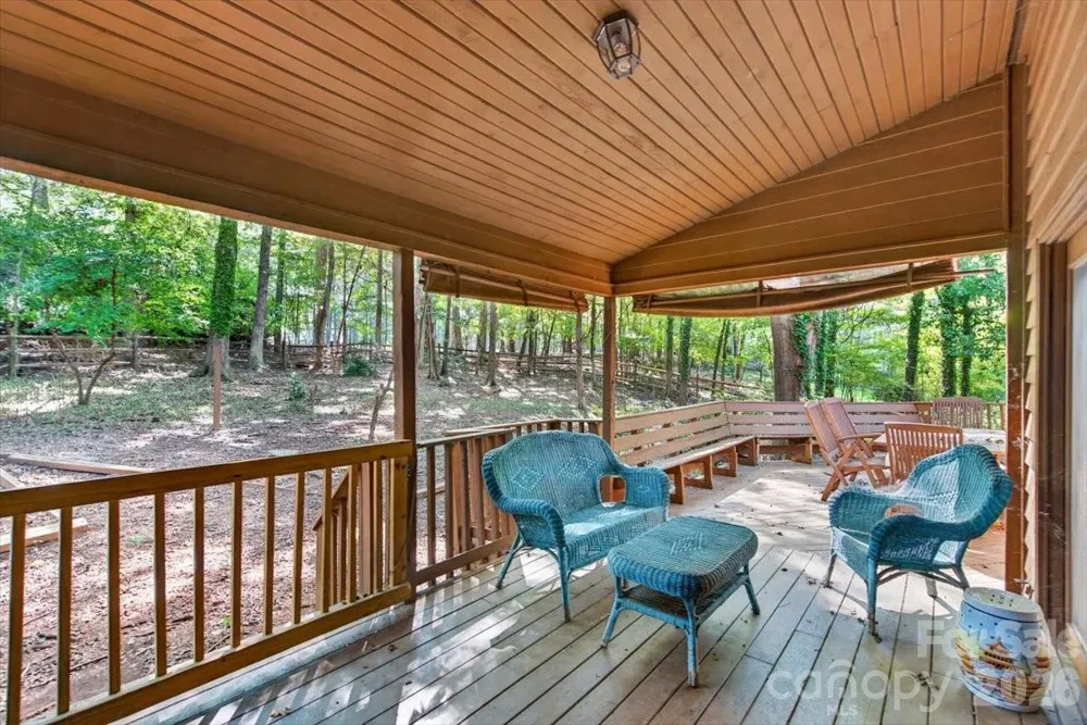 10 Thornwood Court Lake Wylie, SC 29710