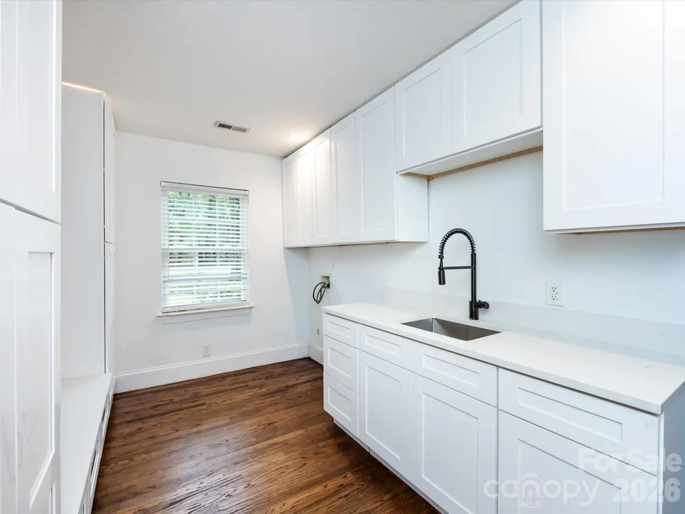 3109 Forest Lawn Drive Matthews, NC 28104
