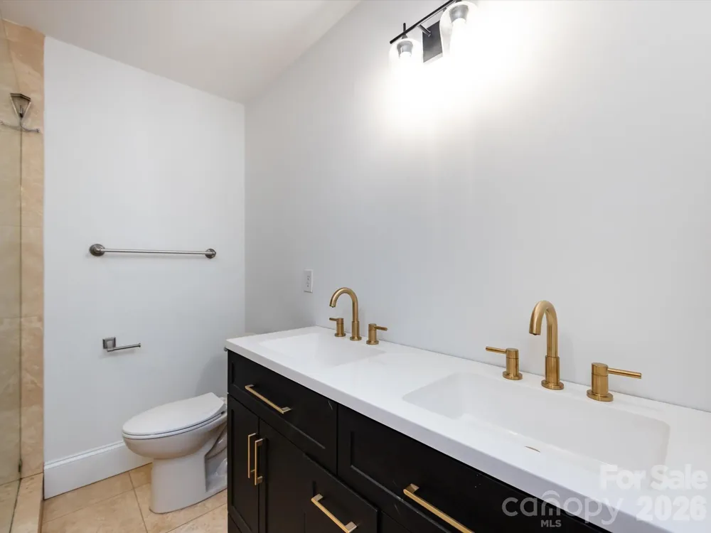 3109 Forest Lawn Drive Matthews, NC 28104