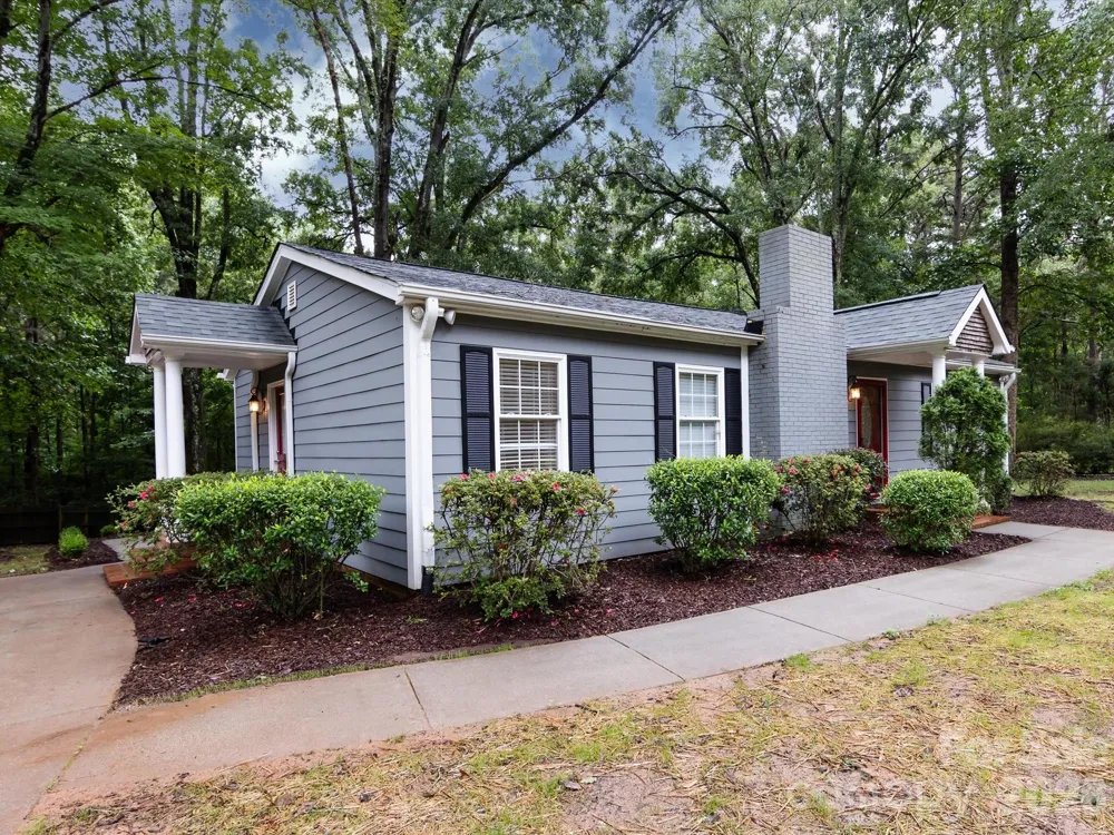 3109 Forest Lawn Drive Matthews, NC 28104