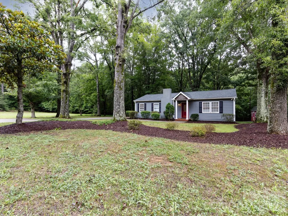 3109 Forest Lawn Drive Matthews, NC 28104