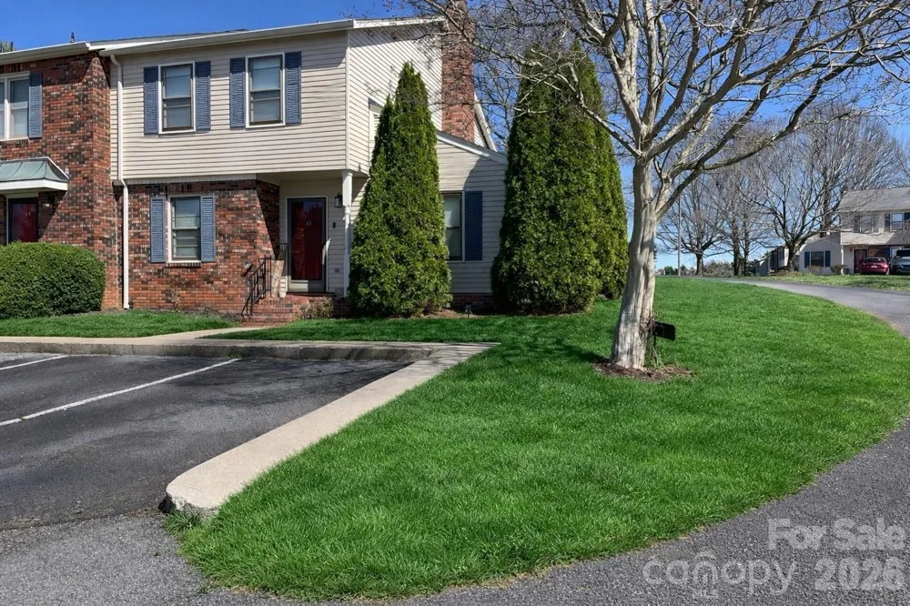 2705 Center Street #43 Hickory, NC 28601