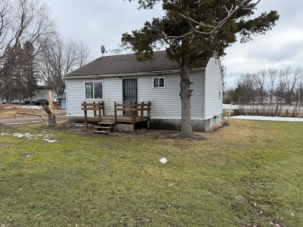 516 W Minnesota Avenue Mahnomen, MN 56557